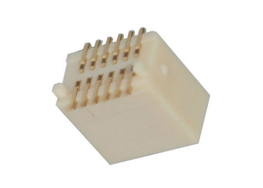 Conector masculino 180° del jefe del soporte de Smt BTB del contacto de cobre amarillo vertical del conector