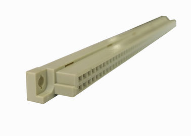 El Pin recto dos del conector 2x50 del estruendo 41612 rema el zócalo del europeo de 180 grados