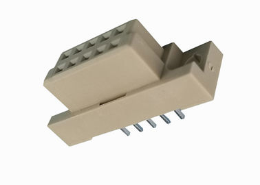 180 material de cobre amarillo del contacto del Pin del jefe 2x5 de la fila del conector dos del estruendo 41612 del grado