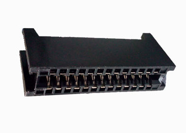 Alambre femenino de Idc del jefe de 26 Pin para subir al tipo de cable de la prensa del conector negro de 60V