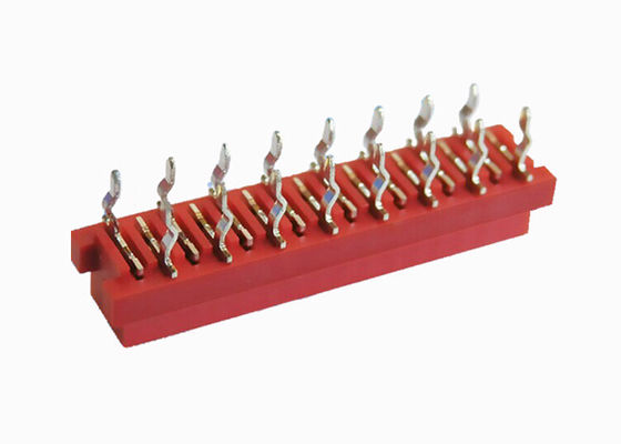 Echada femenina del jefe 2.54m m del Pin del aislamiento de PBT del conector rojo 16 de la dislocación