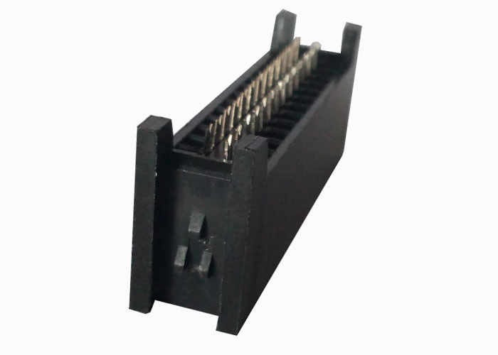 Alambre femenino de Idc del jefe de 26 Pin para subir al tipo de cable de la prensa del conector negro de 60V