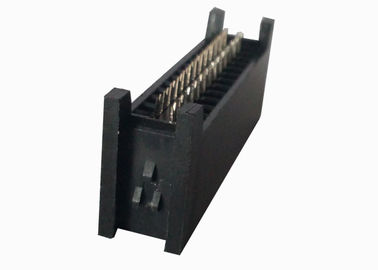 Alambre femenino de Idc del jefe de 26 Pin para subir al tipo de cable de la prensa del conector negro de 60V